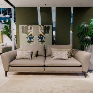 MAISONETTE LOUNGE